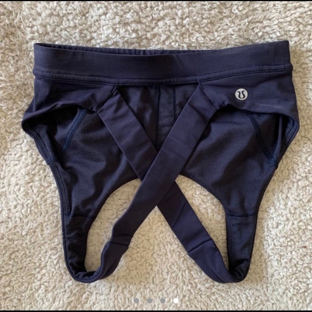 Lululemon criss cross bra